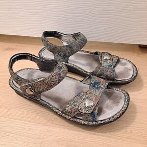 Alegria Silver Colorful Comfy Cute Baby Hueies Hool & Loop Platform Sandals 9.5